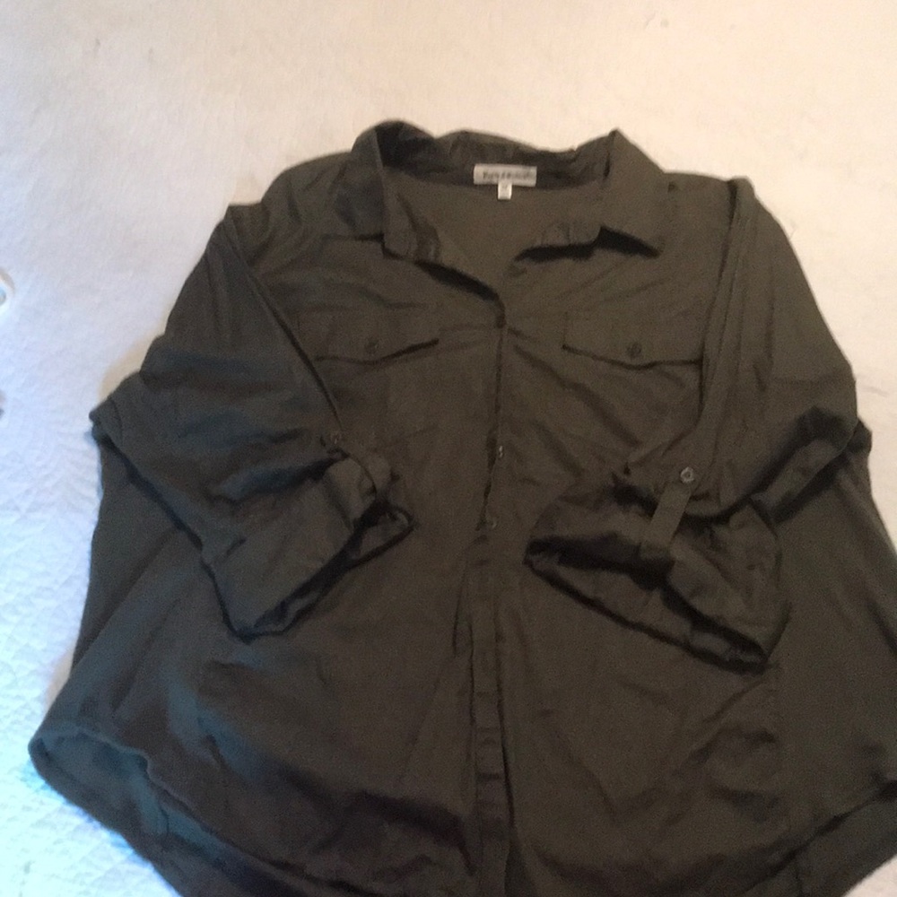 Army Green 3/4 sleeved button down top